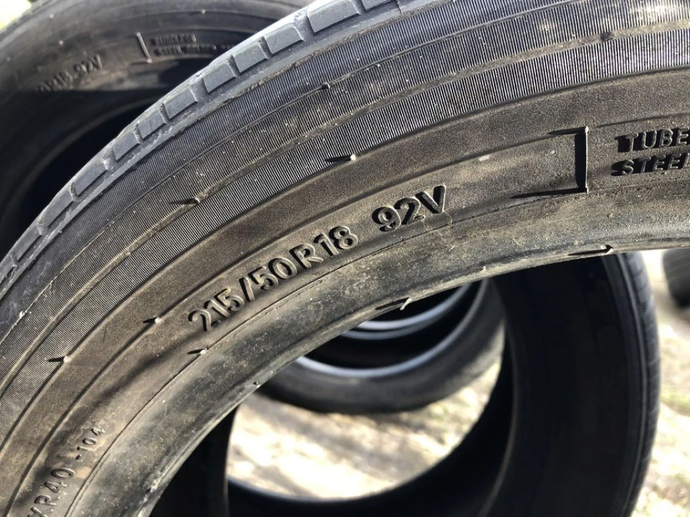 Шини Toyo r 18