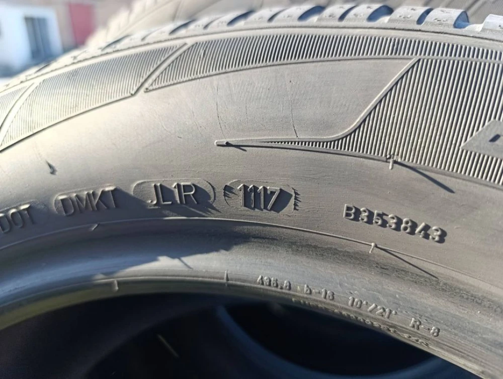 Зимові шини Dunlop 215/60 R17 резина Р17