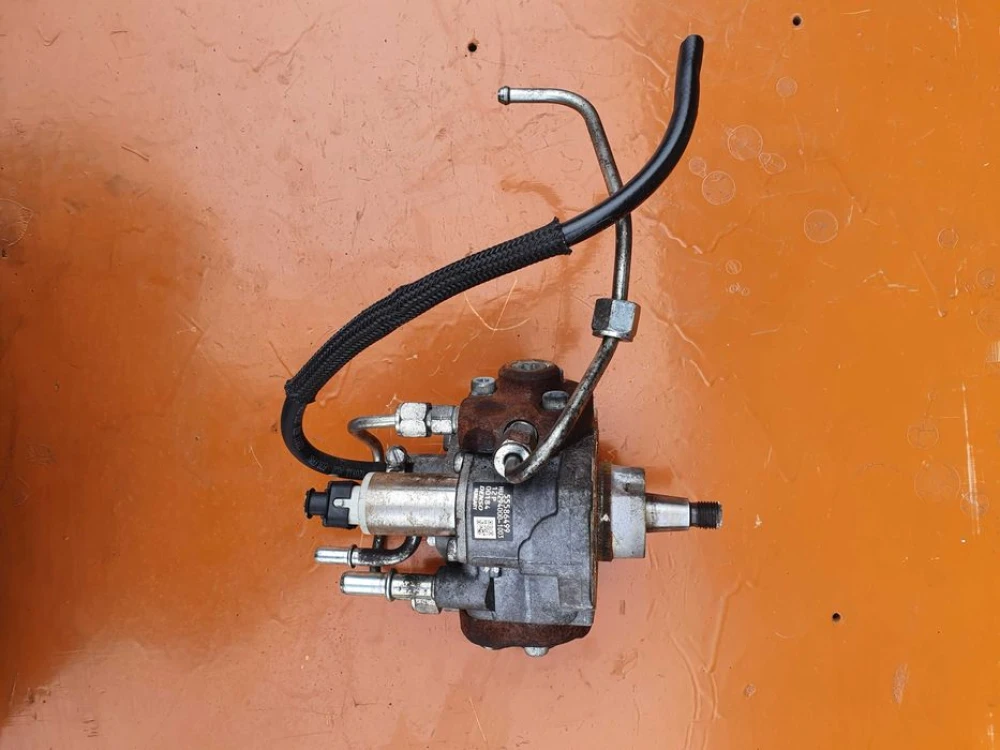 Паливний насос високого тиску ПНВТ Opel Astra J 1.7 cdti 55586499