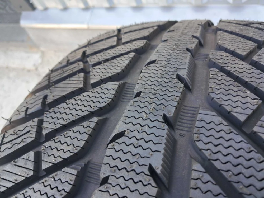 Резина зима НОВА Cooper 275/40 R20 Discoverer Winter