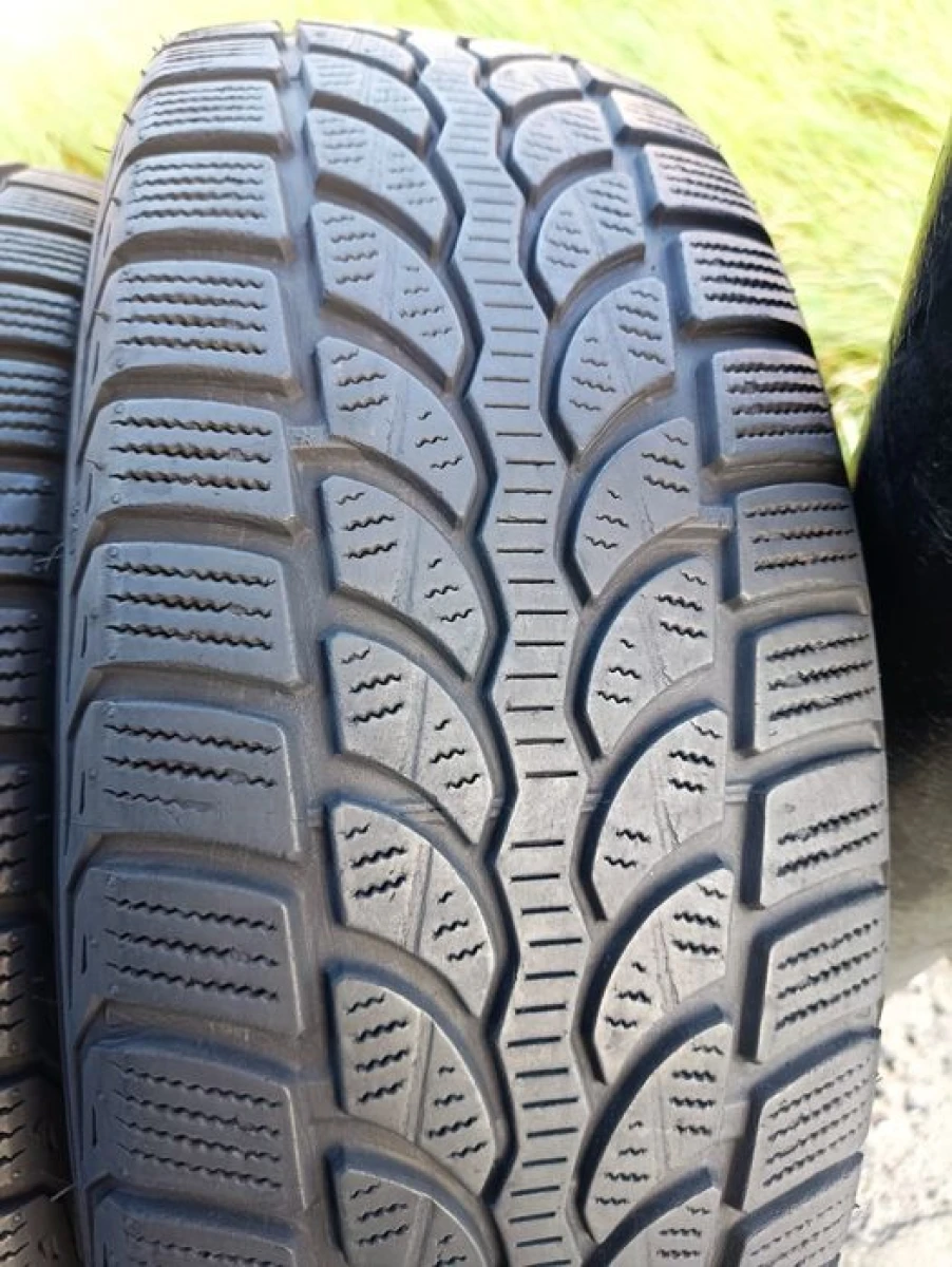 Зимові шини Bridgestone 185/60 R15 резина Р15