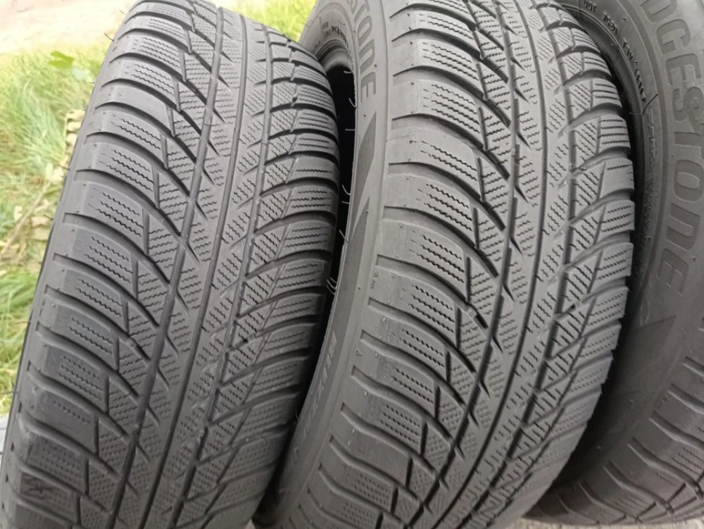 Зимові шини Bridgestone 205/60 R16 резина Р16