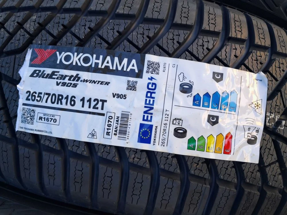 Резина зима НОВА Yokohama 265/70 R16 bluEarth*Winter V905 DOT24