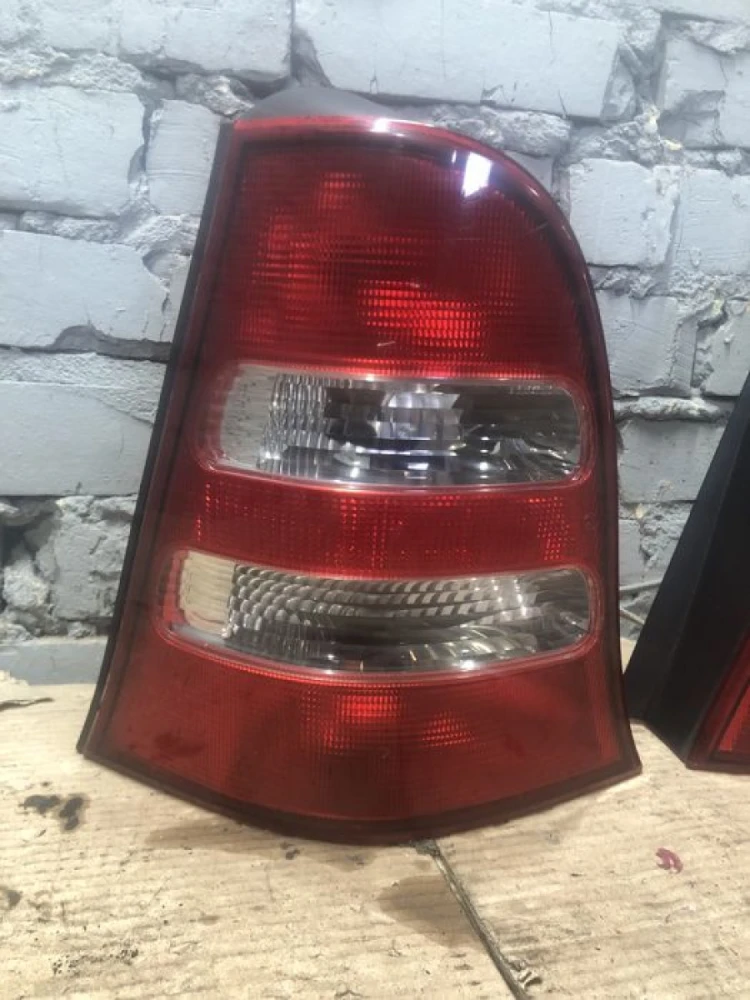 Задні фонарі Стопи Фари комплект Mercedes w168 a140 a160 a170 a klas