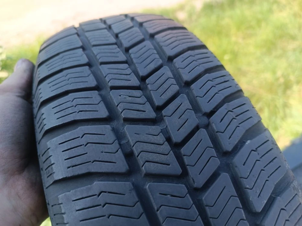 Зимові шини Barum 165/70 R14 резина Р14