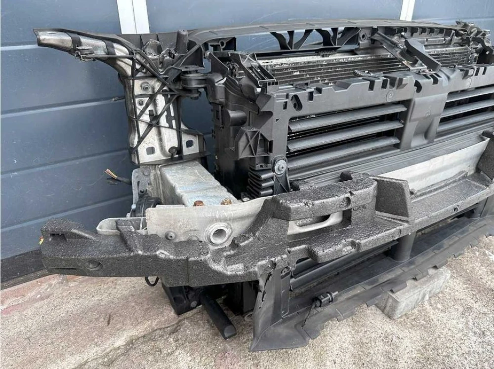 Комплект радіаторів AUDI A4 B9 8W 2.0 TDI Ауді
