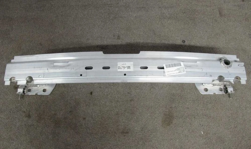 Підсилювач переднього бампера BMW X7G07 2018-2024рр рестайл, дорестайл