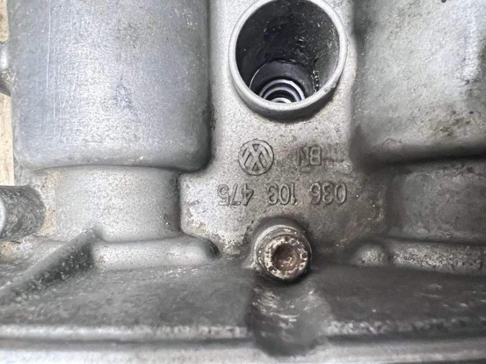 Головка блока цилиндров в зборі  ГБЦ VW Seat Skoda BXW BUD 036103475