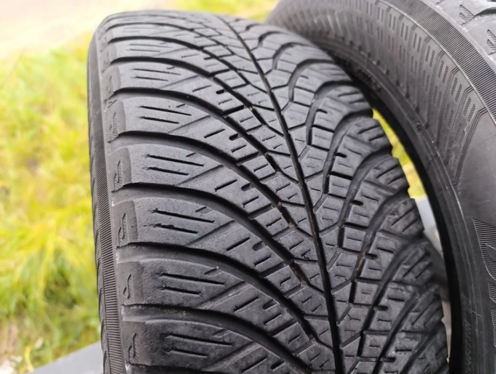 Всесезонні шини Yokohama 195/60 R15