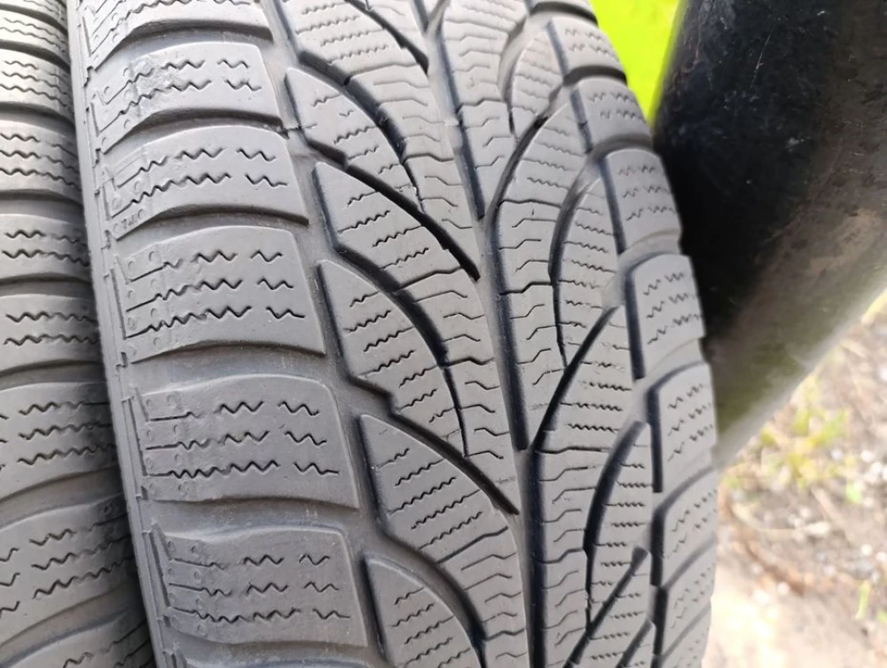 Зимові шини Paxaro 195/65 R15 резина Р15