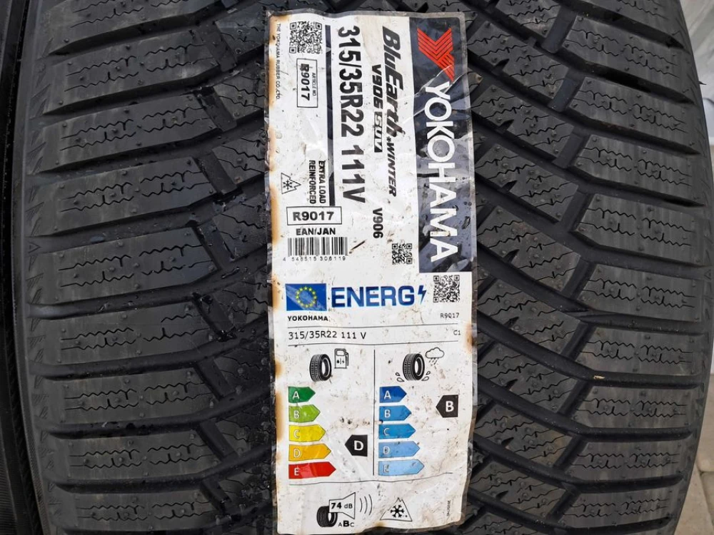Резина зима НОВА Yokohama 275/40 R22 315/35 R22 bluEarth winter V906