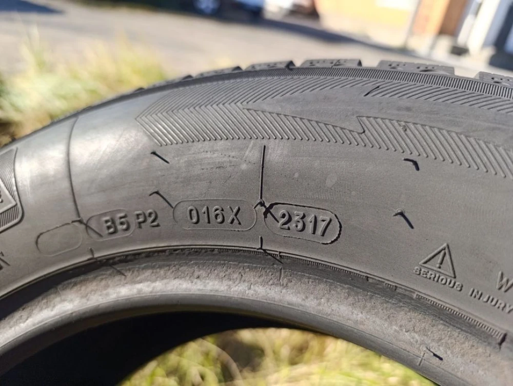 Зимові шини BF Goodrich 205/60 R15 резина Р15
