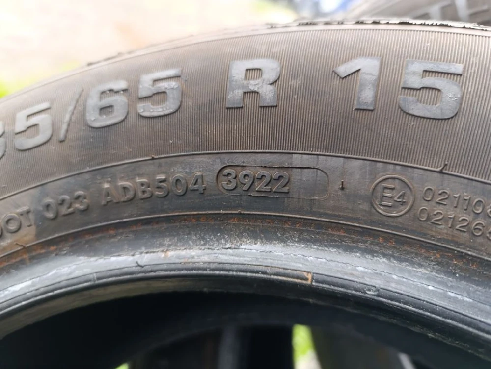 Практично нові зимові шини Vredestein 185/65 R15 резина Р15