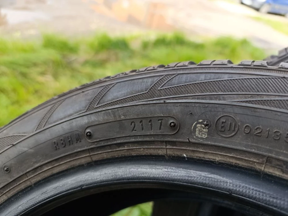 Майже нові зимові шини Falken 165/60 R15 резина Р15