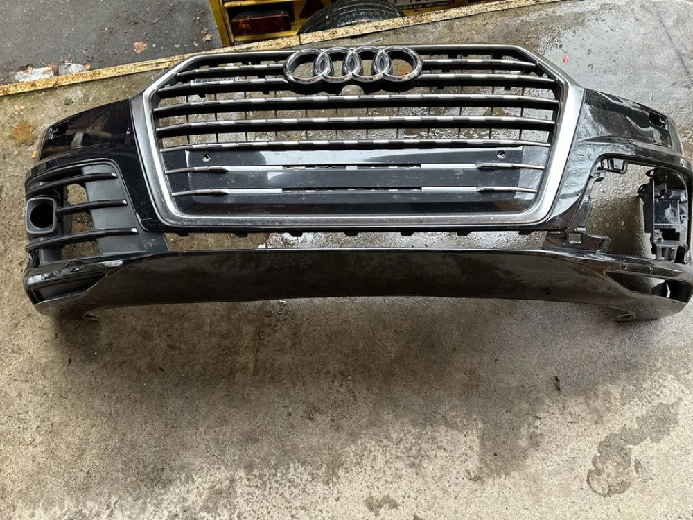 Audi Q7 4m бампер передній, задній