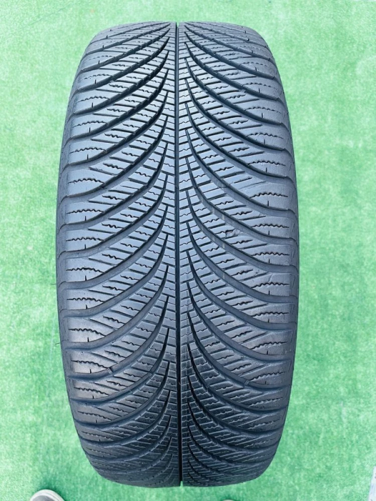 Одиночка 235/55 R19 Good Year Vector 4 seasons 2019p