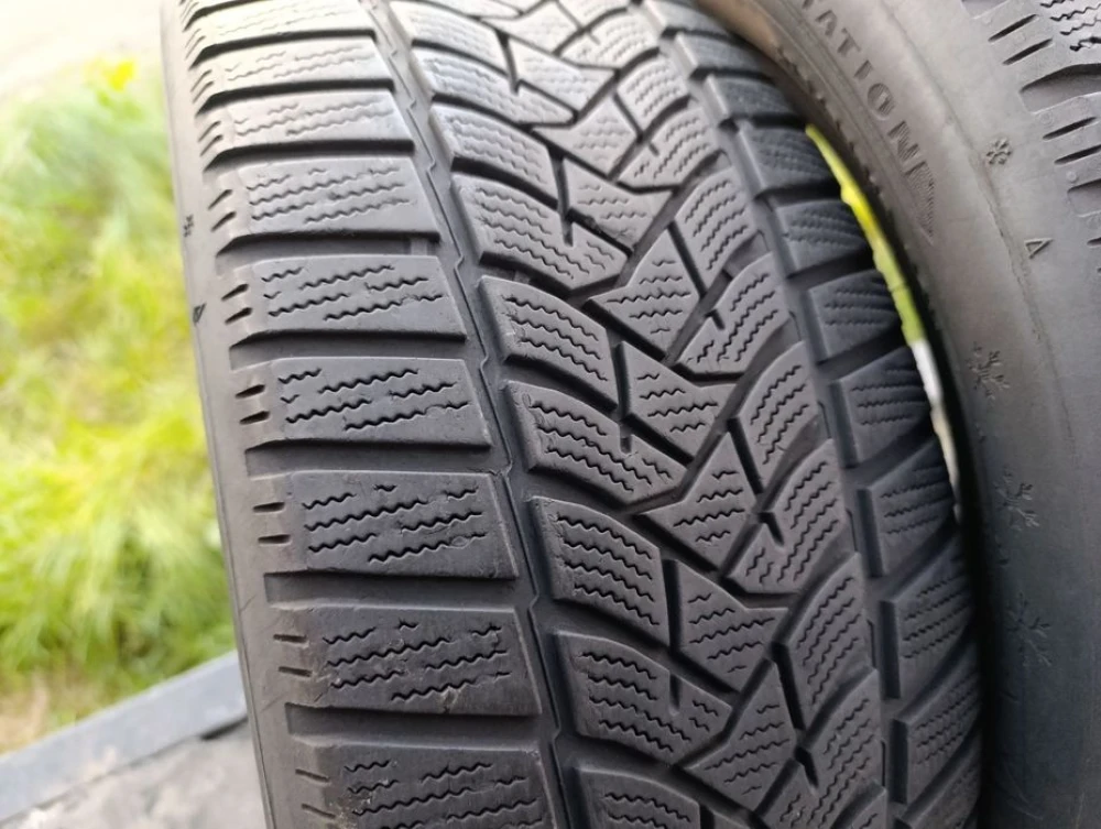 Зимові шини Dunlop 205/55 R16 резина Р16