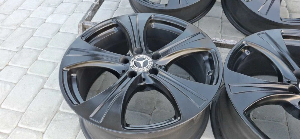 Диски Mercedes R18 5x112 8J ET38 ЦО66.6м C E GLA Class ML GLC Мерседес