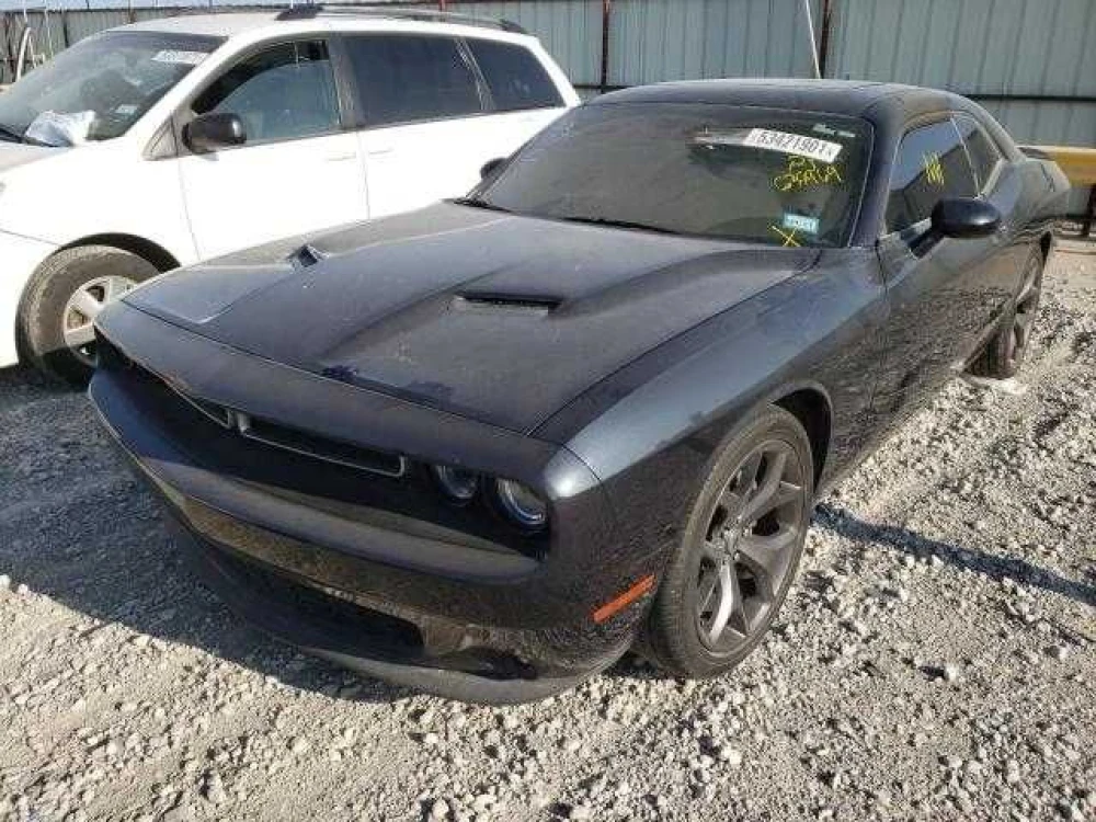 Dodge Challenger  капот