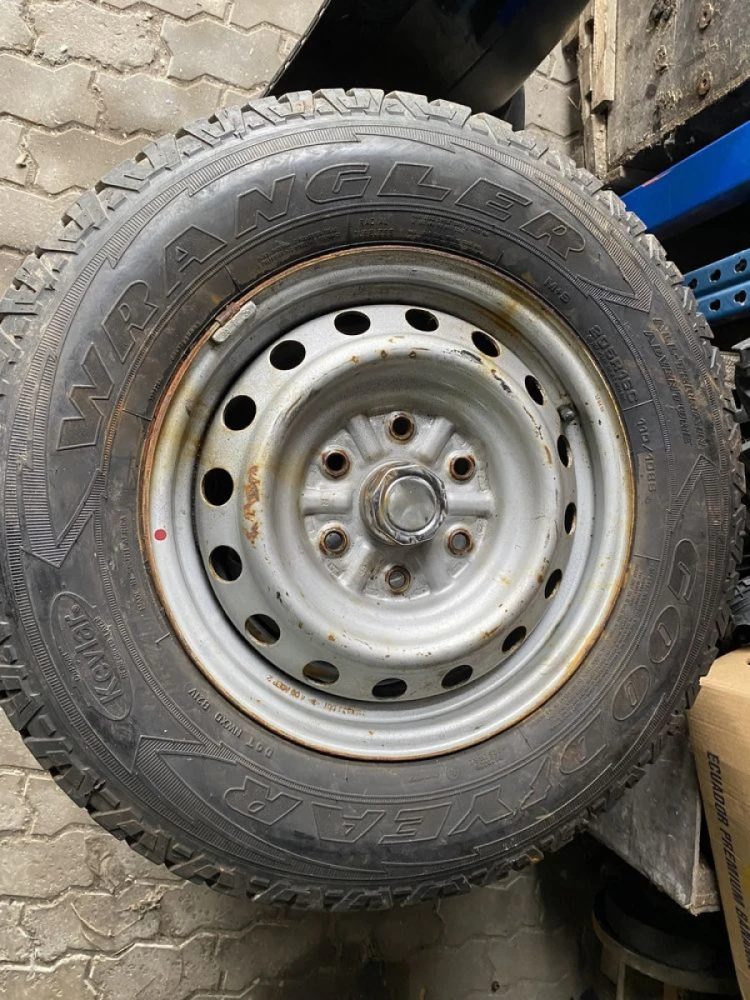 Диски + резина Mitsubishi l200 139,7x6 R16 205 C