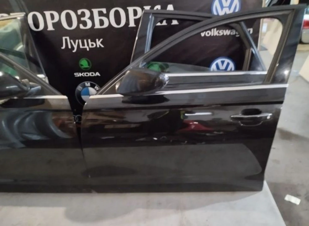Двері двери ауді а6с7 AUDI A6C7 чорний LY8X