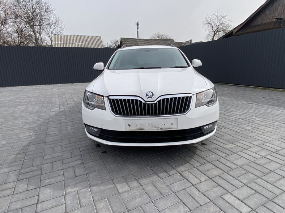 Бампер Передній Skoda Superb 2 2013-2015