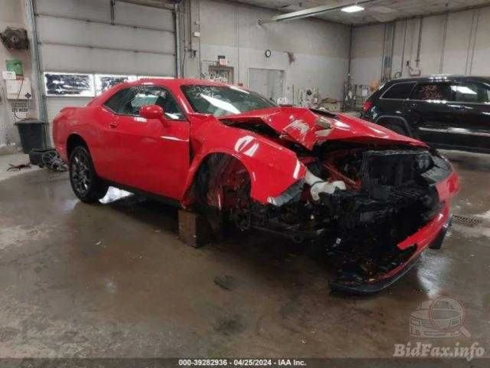 Dodge Challenger Gt Awd кузов, запчастини