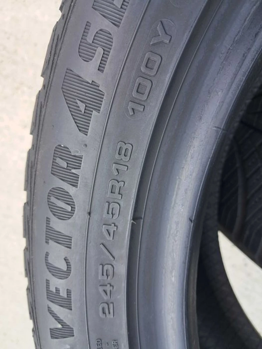 Резина 90% протектор Good Year 245/45 R18 Vector4Seasons GEN-2