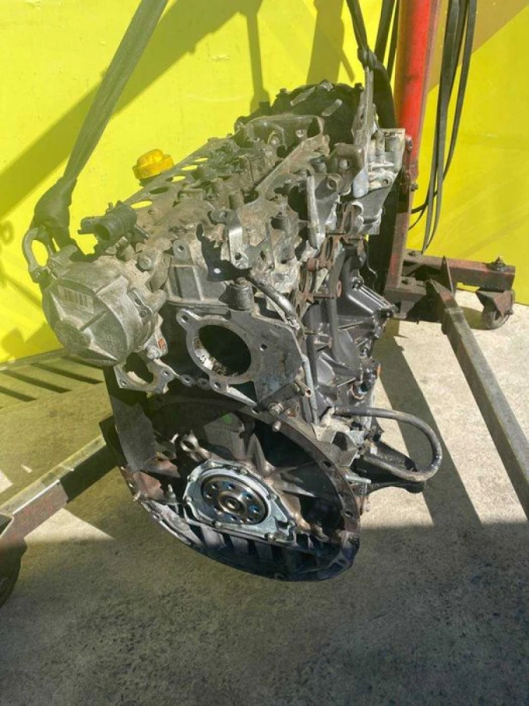 Renault Trafic двигатель 2.0 Євро рено трафик мотор Opel Vivaro двигун