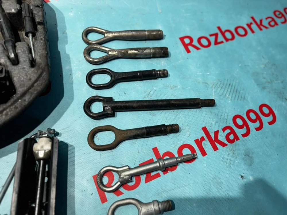 Домкрат ключ vw volkcwagen audi крюк фольцваген Ауді