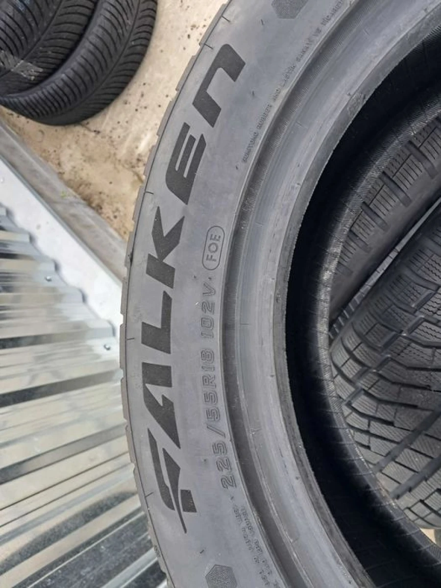 Резина зима 99% протектор Falken 225/55 R18 Eurowinter HS02 Pro DOT23