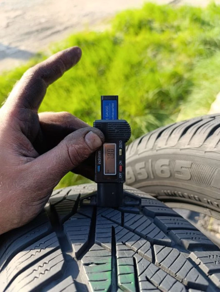 Зимові шини Semperit 195/65 R15 резина Р15