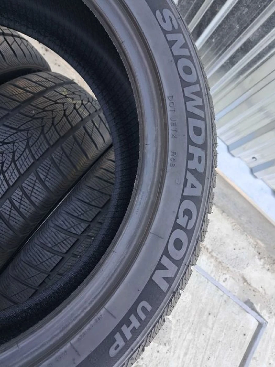 Резина зима 90% протектор Imperial 235/45 R19 Snowdragon UHP