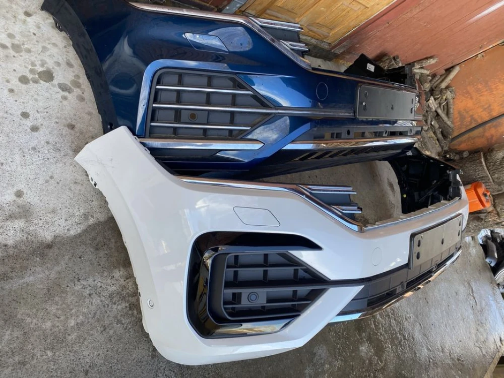 Touareg CR бампер передній