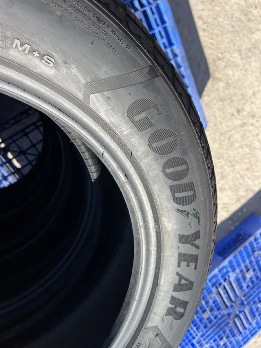 225/55 r17 Goodyear UltraGrip 8 performance Резина зимняя
