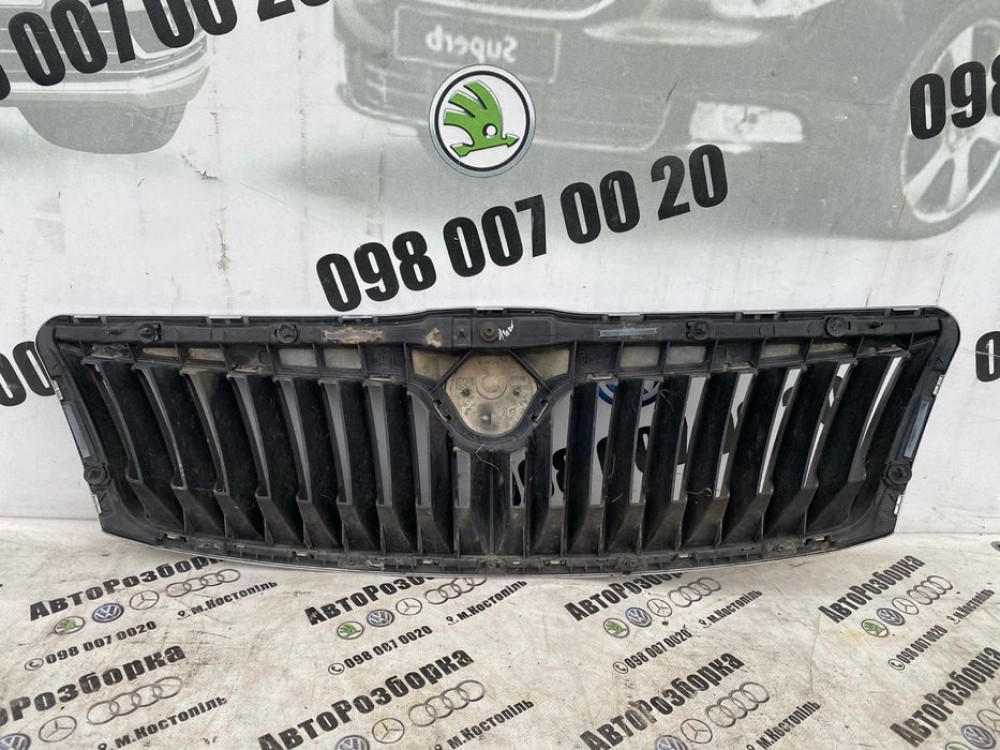 Решітка радіатора Skoda Oktavia A5 FL Шкода Октавія А5 фл