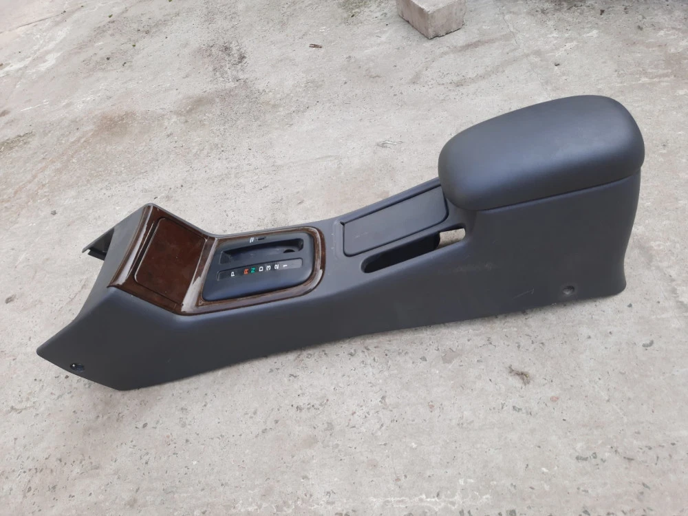 Консоль Подлокотник Daewoo Leganza