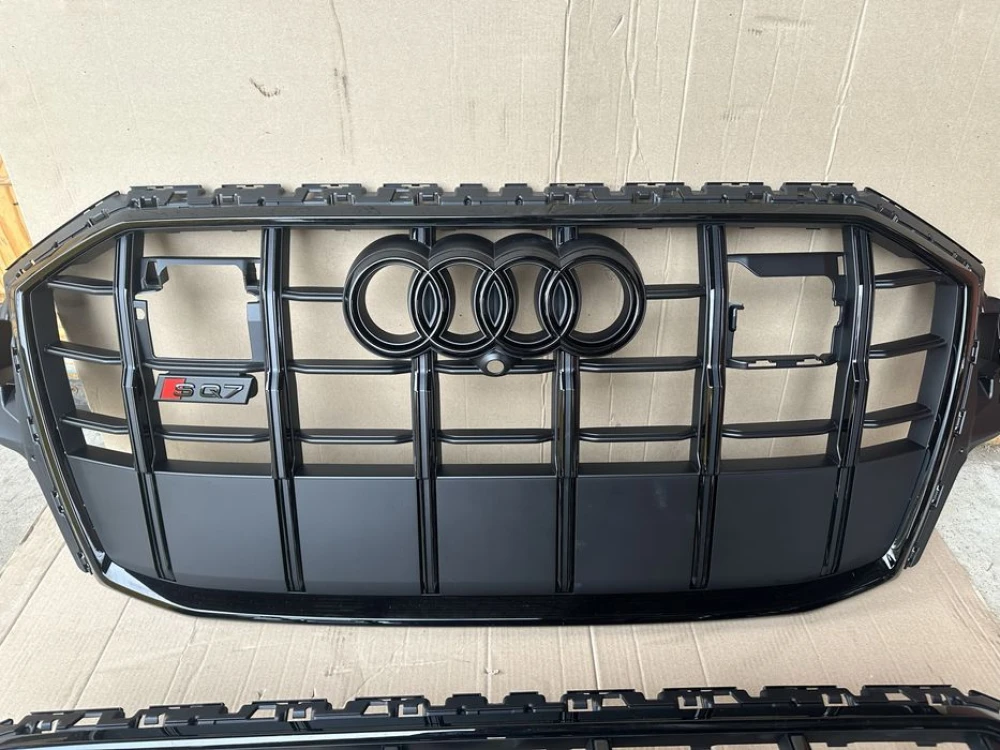 решетка бампера Audi Q7 4M оригінал