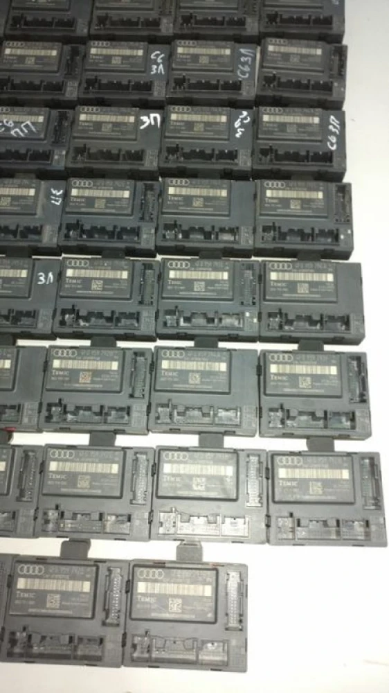 Модуль блок комфорту дверей Audi 4FO959795A 4FO959792E комфорта