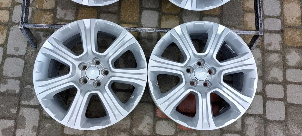 Диски Land Rover R18 5x108 8J ET45 Evoque Discovery Sport E-Pace XF L