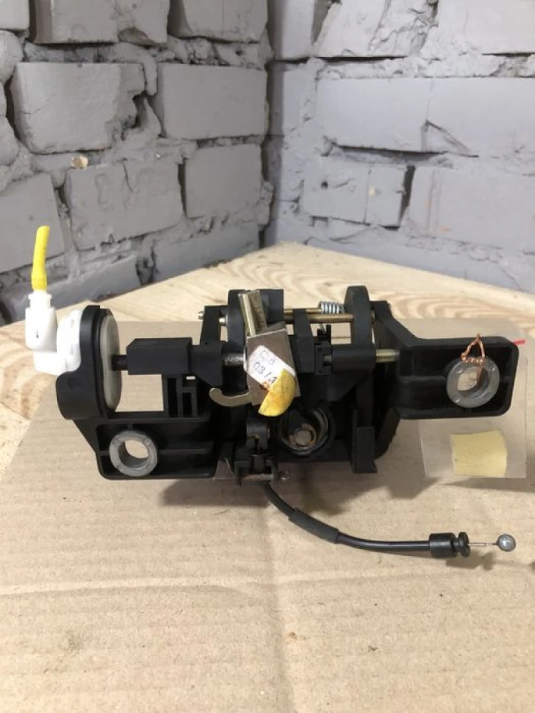 Замок кришки багажника Mercedes A klas A140 A160 A170 A190 w168