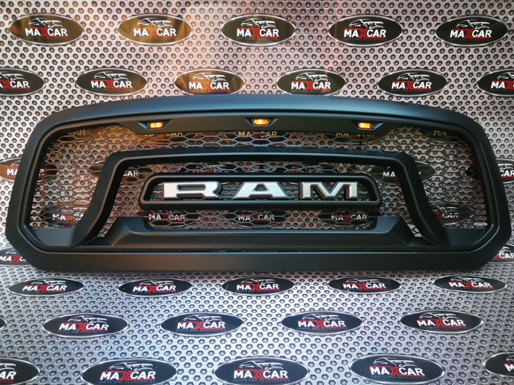 Dodge Ram 2016 2017 2018 Решетка радиатора Решітка бампер накладка РАМ