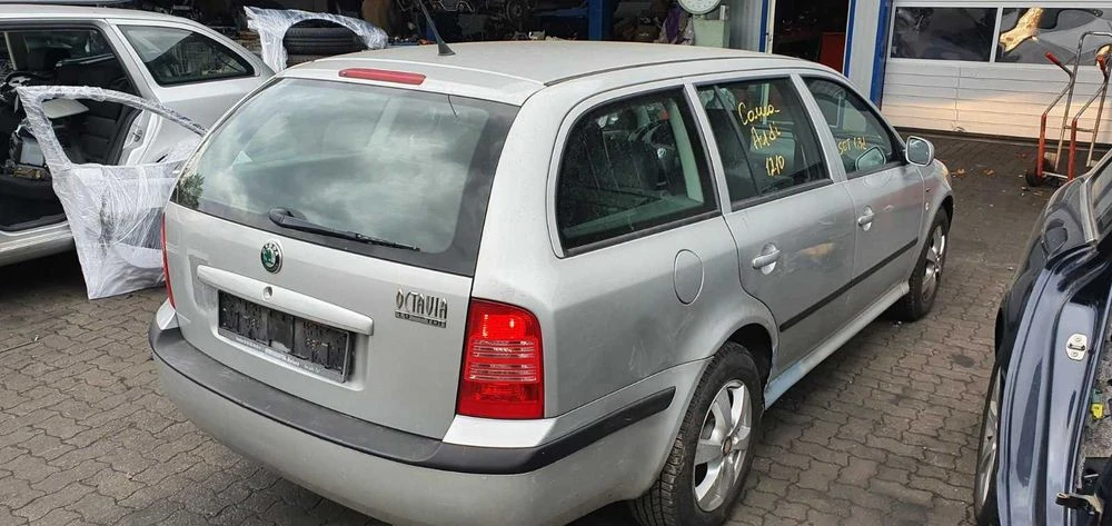 Дверка Skoda tur в асортименті