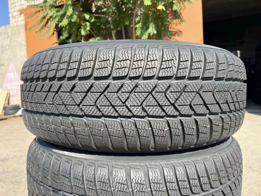 225/55 r17 Pirelli Sottozero 3 winter RSC 23 год НОВAЯ Резина зимняя