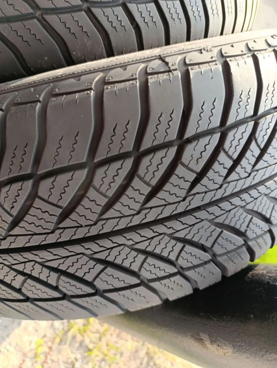 Зимові шини Goodyear 205/60 R16 резина Р16