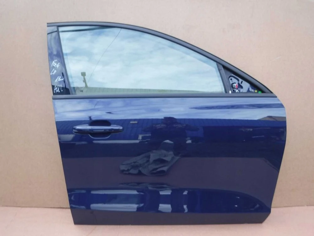 Двери передние задние правые левые Ford Focus MK4
