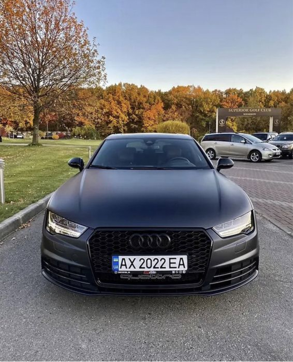 Решетка радиатора Audi A7 в стиле RS7 2016-2018