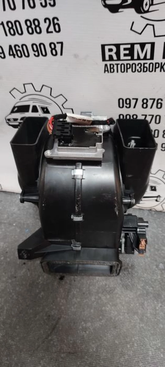Вентилятор пічки MB ML W163 A1638300308