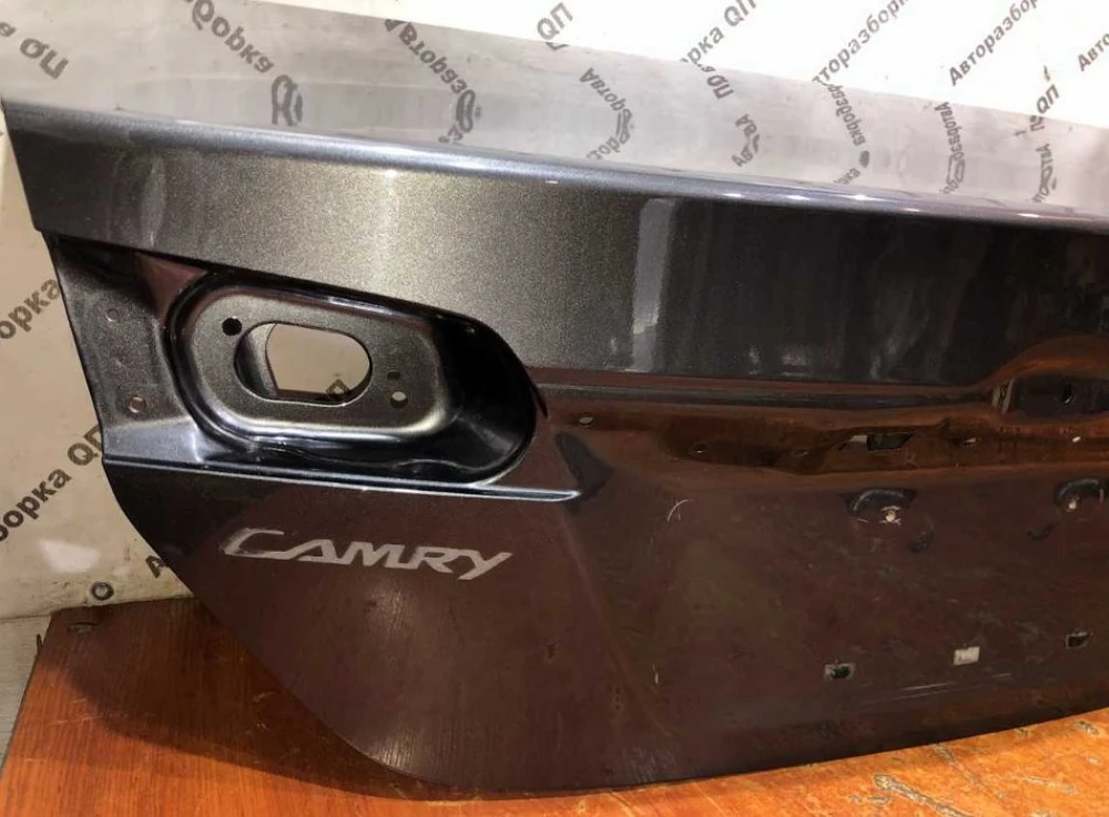 Крышка багажника (ляда) Toyota Camry 50. Разборка Toyota Camry 50