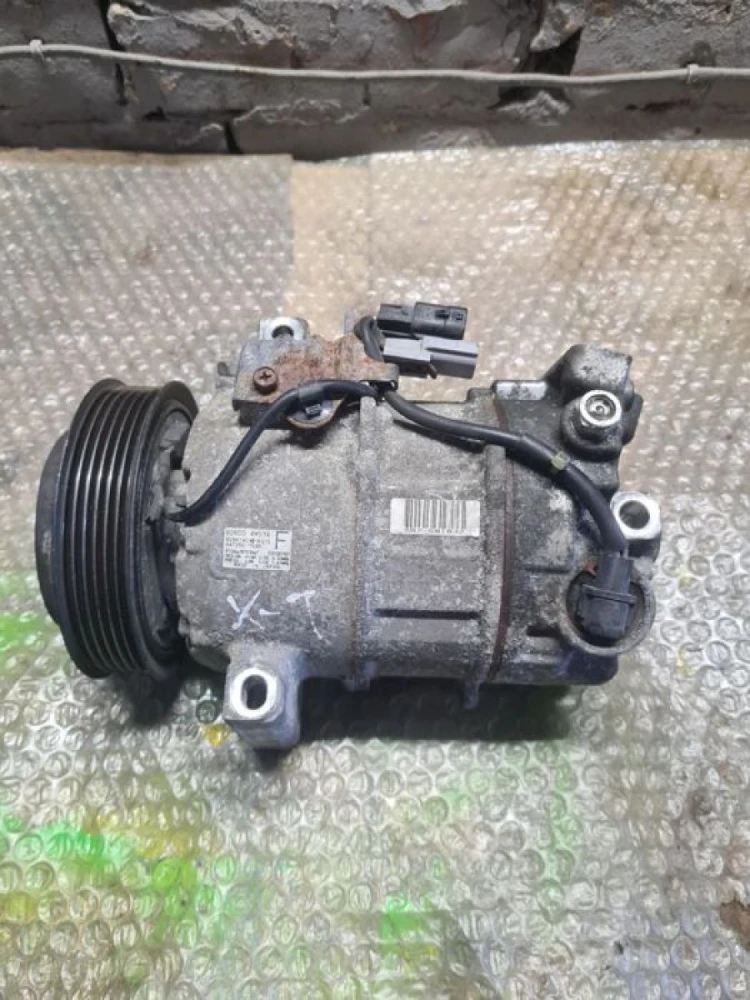 Компресор кондиціонера Nissan X-Trail T32 Qashqai 1.6 DIG 926004MS1A